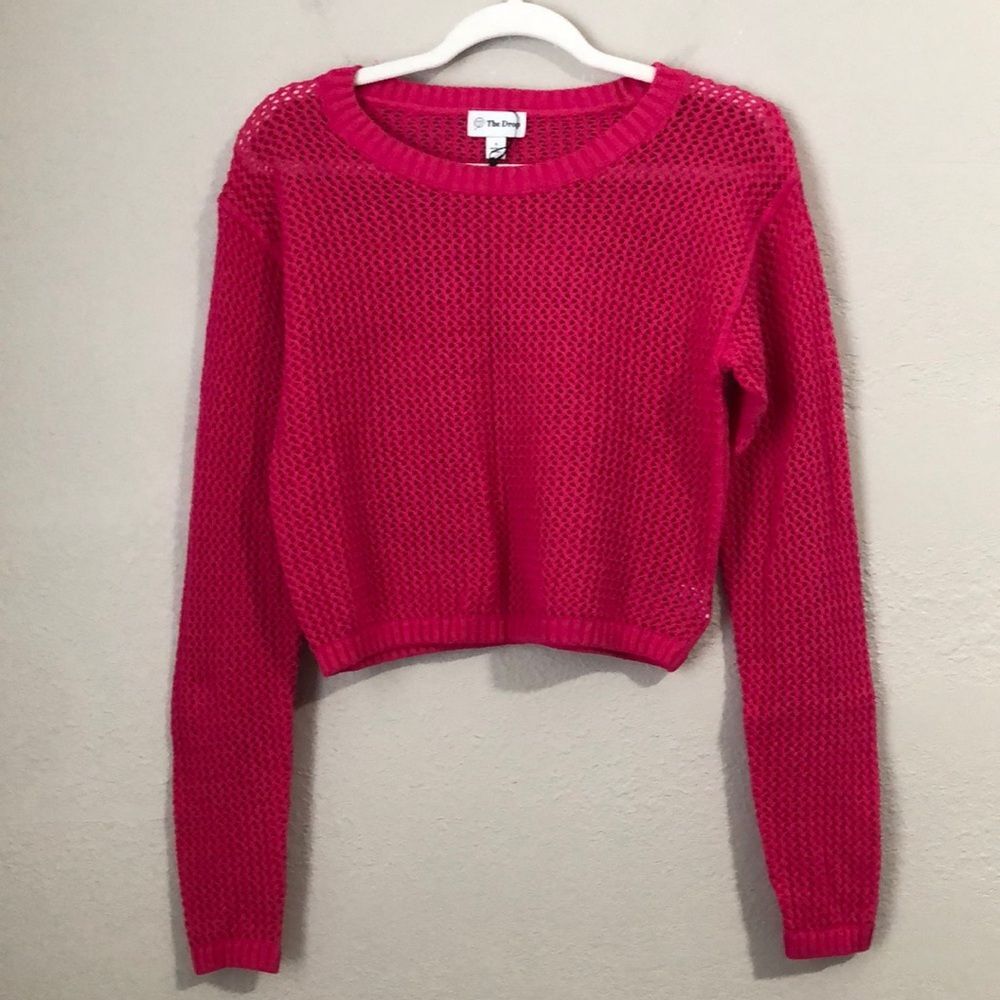 The Drop Size S Women's Asher Long Sleeve Cropped Cotton Crochet Top in Hot Pink